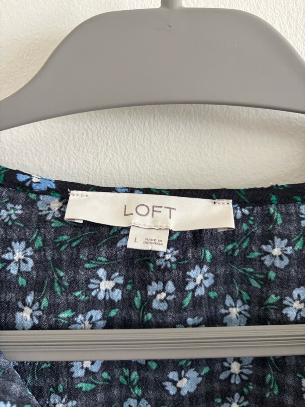 LOFT Floral Ruffled Top - Picture 2 of 5